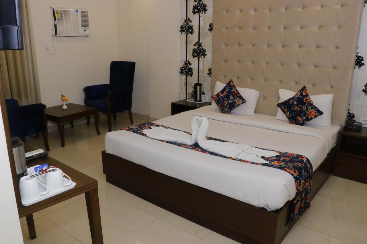 Hotel S C Residency Zirakpur Exterior foto