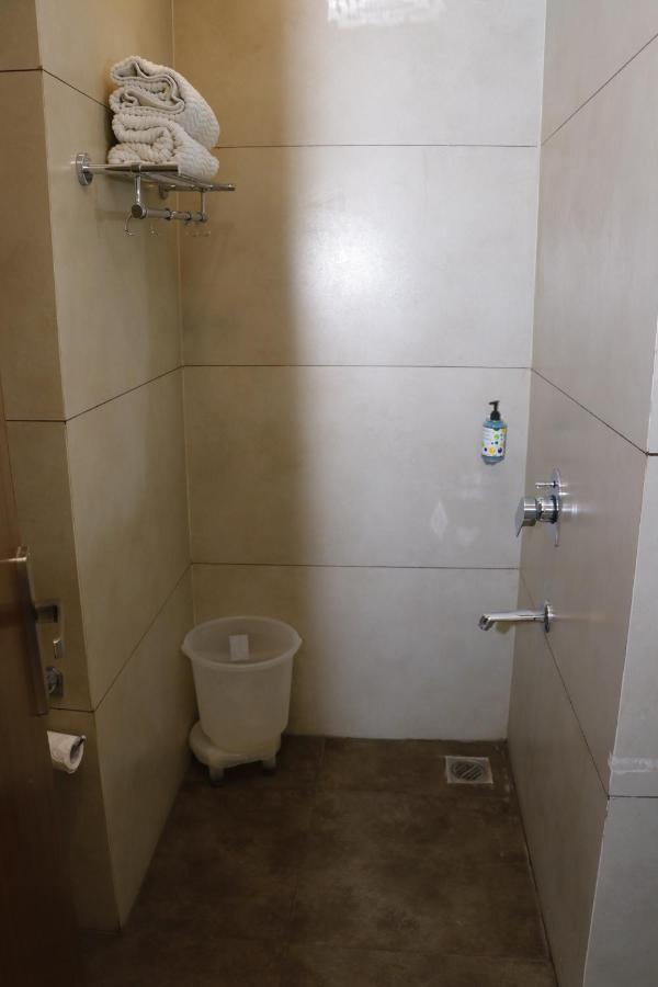 Hotel S C Residency Zirakpur Exterior foto